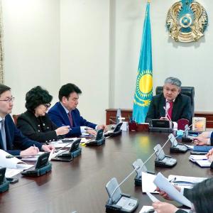 ҚР Үкіметінде білім беру мекемелерінде тамақтандыруды ұйымдастыру жүйесін жетілдіру мәселелері талқыланды